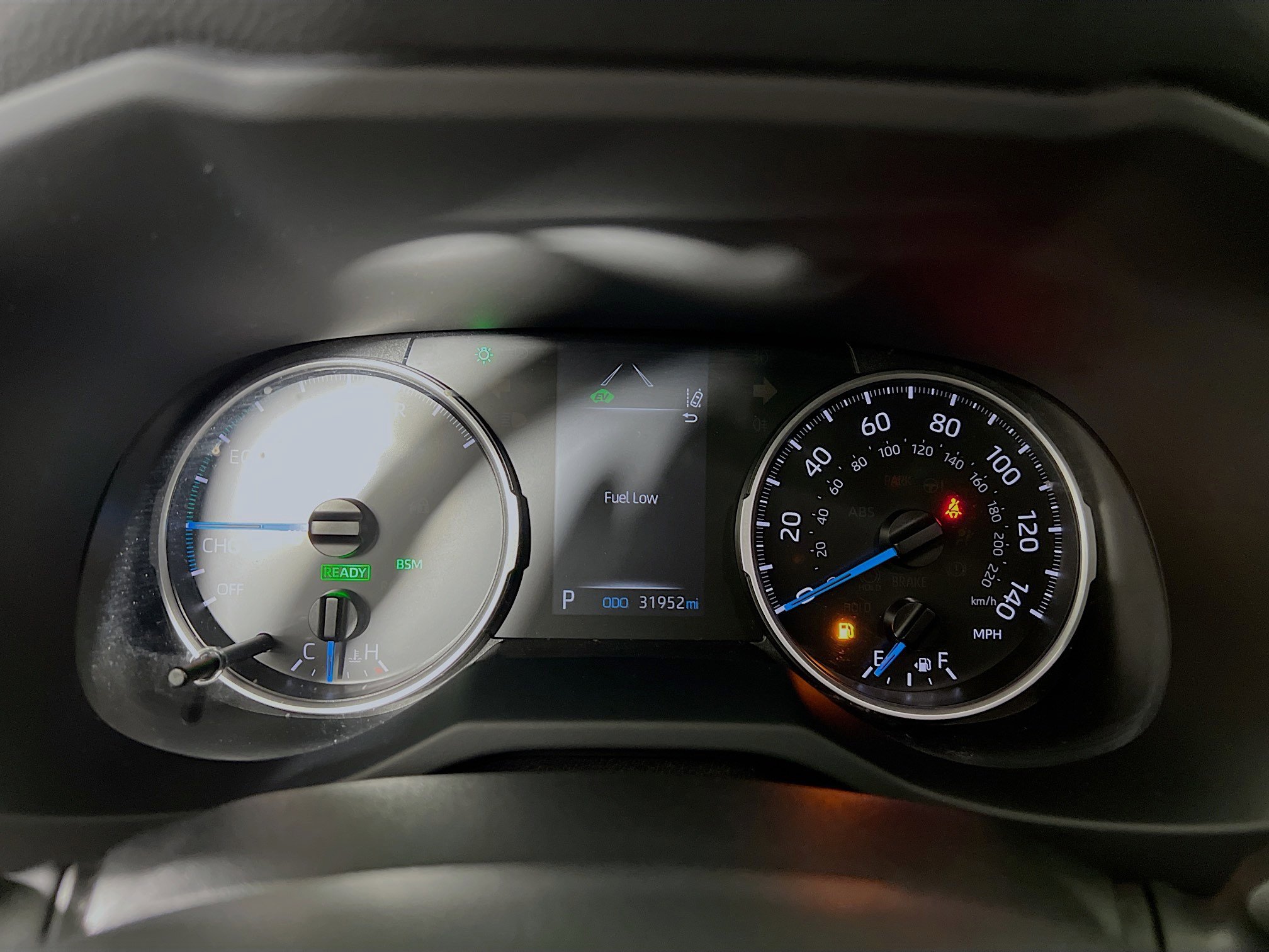 Used 2022 Toyota RAV4 XLE Premium image 22