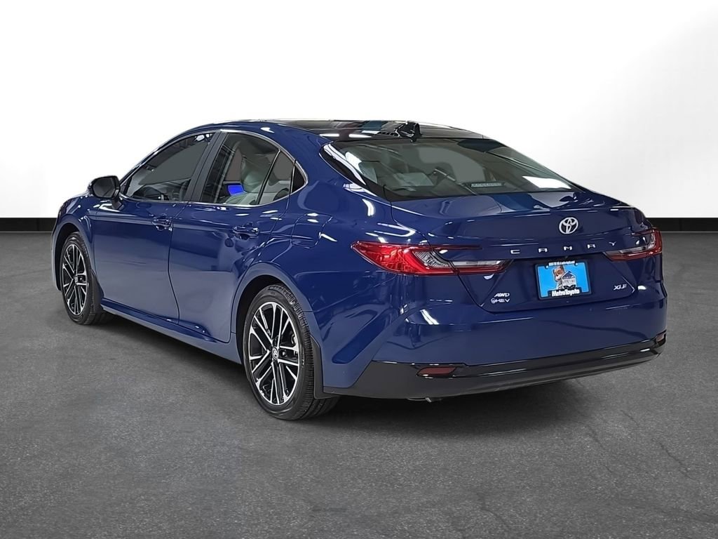 Used 2025 Toyota Camry XLE w/ Premium Plus Package image 8