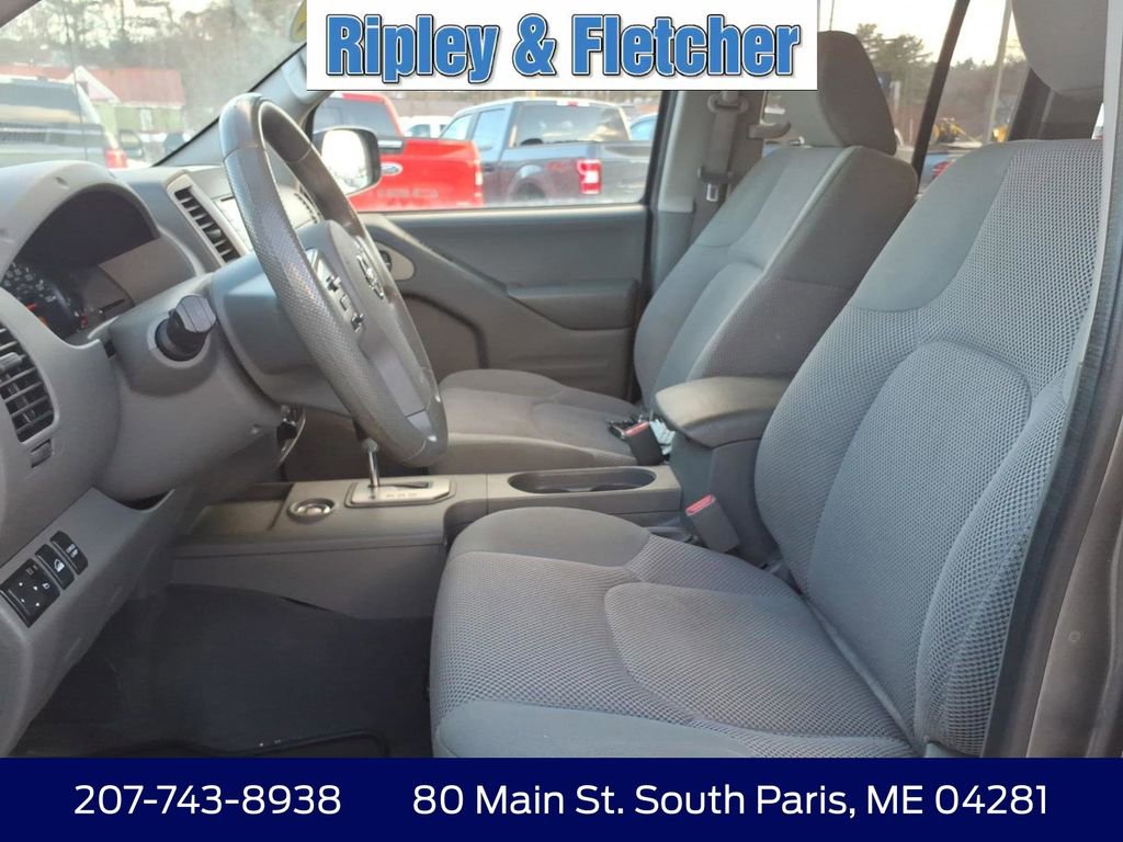 Used 2020 Nissan Frontier SV w/ Midnight Edition Floor Mats image 11