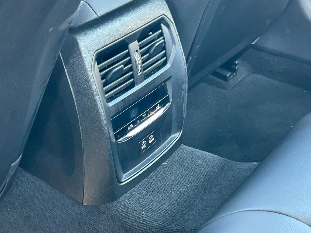 Used 2025 BMW 330i Sedan RWD image 45