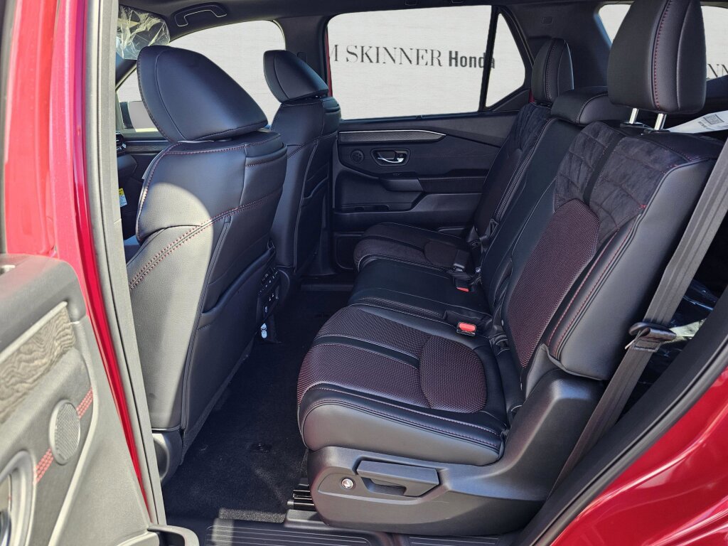 New 2026 Honda Pilot Black Edition image 36