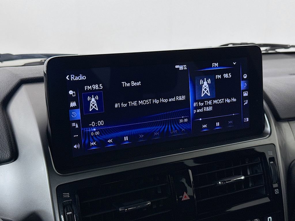 Used 2022 Lexus GX 460 Premium w/ Accessory Package image 16