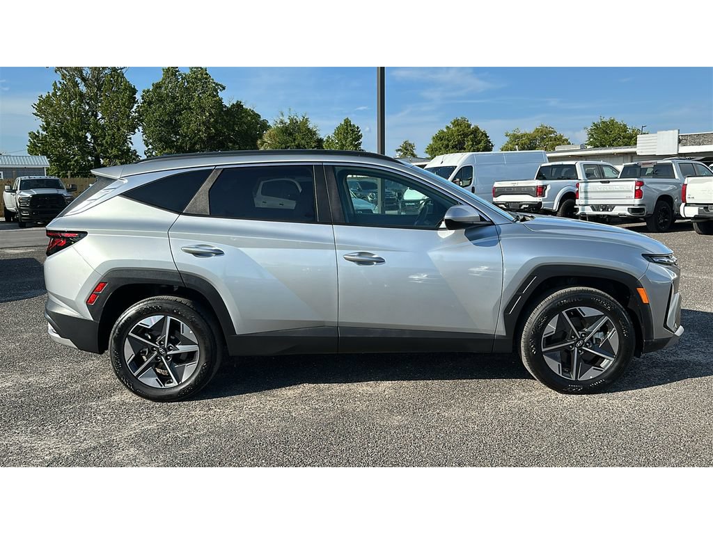 Used 2025 Hyundai Tucson SEL AWD/4WD image 7