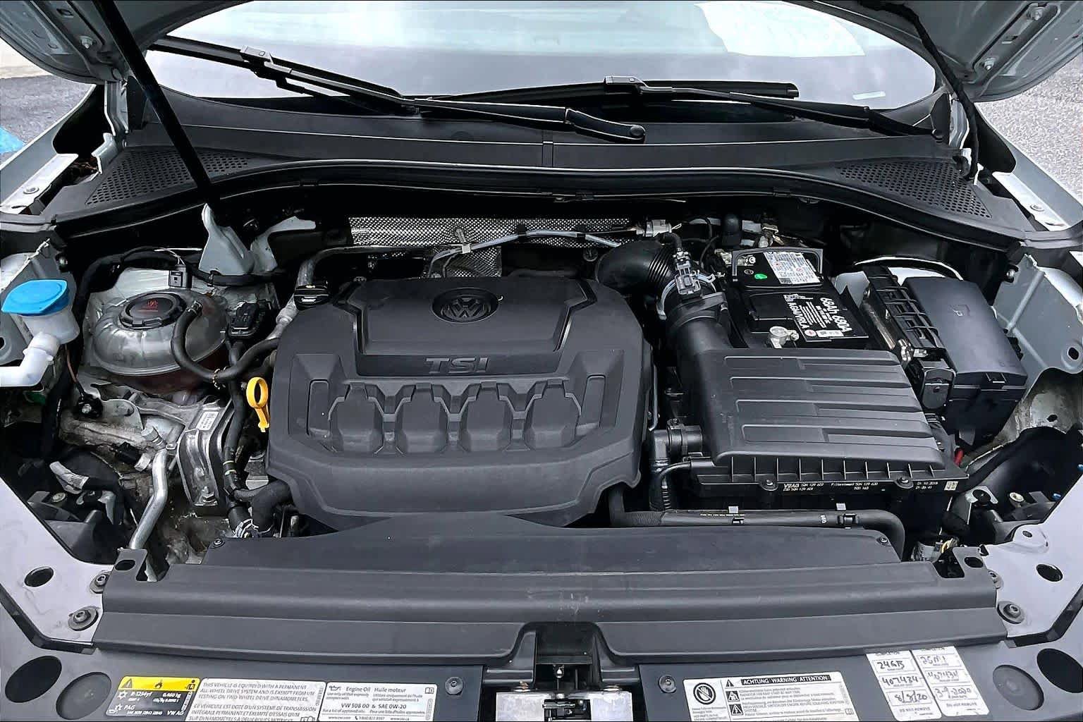 Used 2019 Volkswagen Tiguan SEL R-Line AWD/4WD image 32