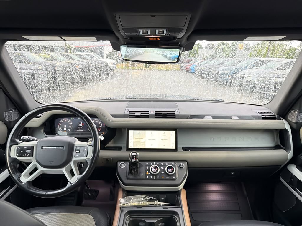 Used 2021 Land Rover Defender 110 X-Dynamic SE AWD/4WD image 17