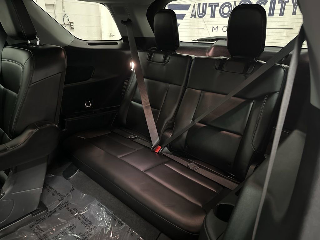 Used 2023 Ford Explorer XLT w/ Equipment Group 202A image 24