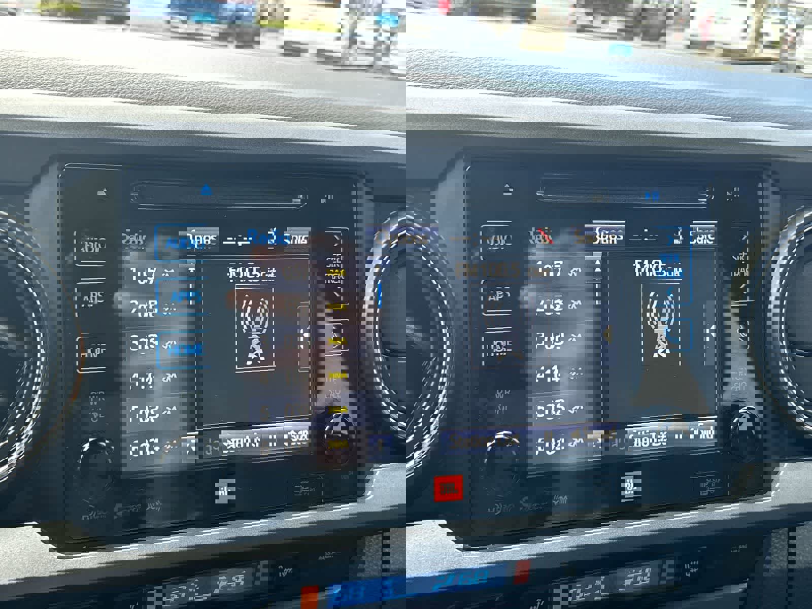 Used 2018 Toyota Tacoma TRD Off-Road image 18