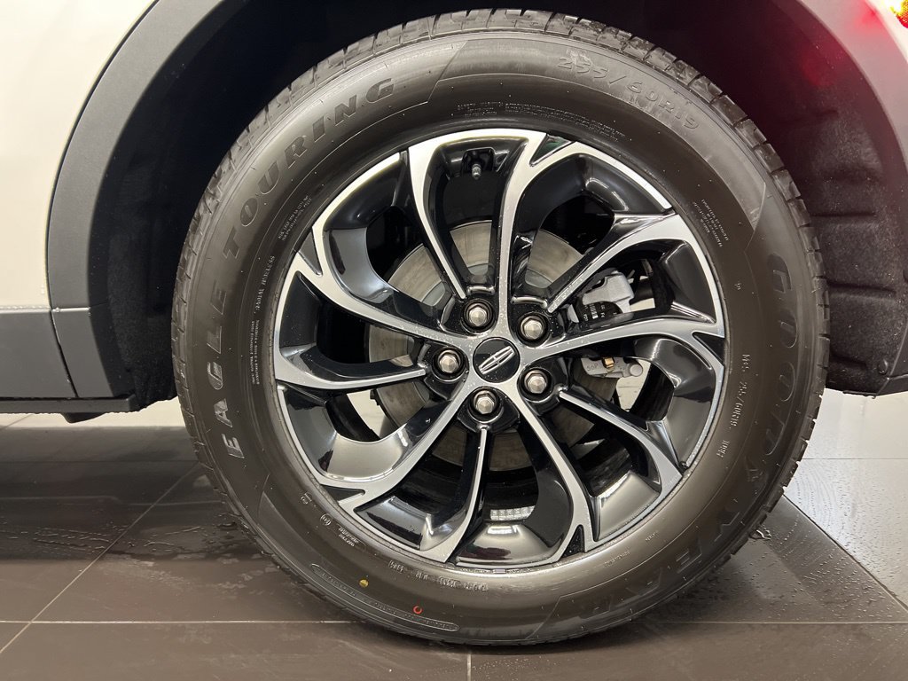 Used 2026 Lincoln Nautilus Premier AWD/4WD image 7