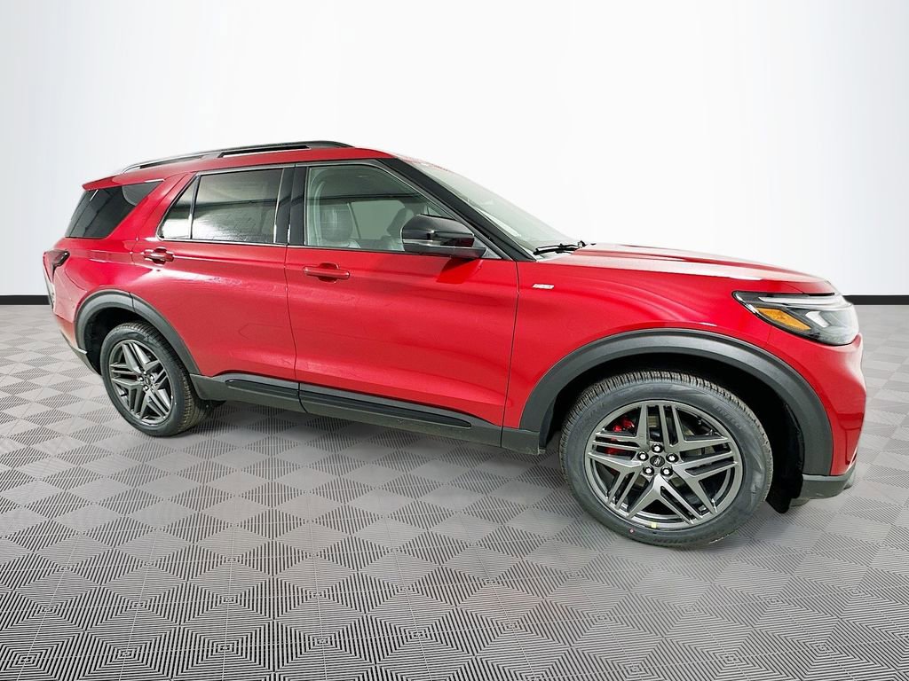 New 2026 Ford Explorer ST-Line w/ ST-Line Street Pack AWD/4WD image 4