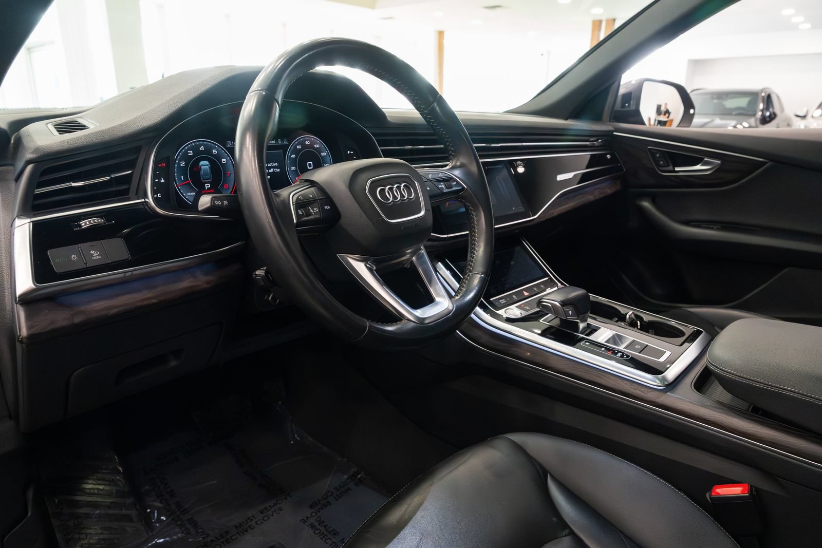 Used 2019 Audi Q8 Premium w/ Convenience Package AWD/4WD image 18