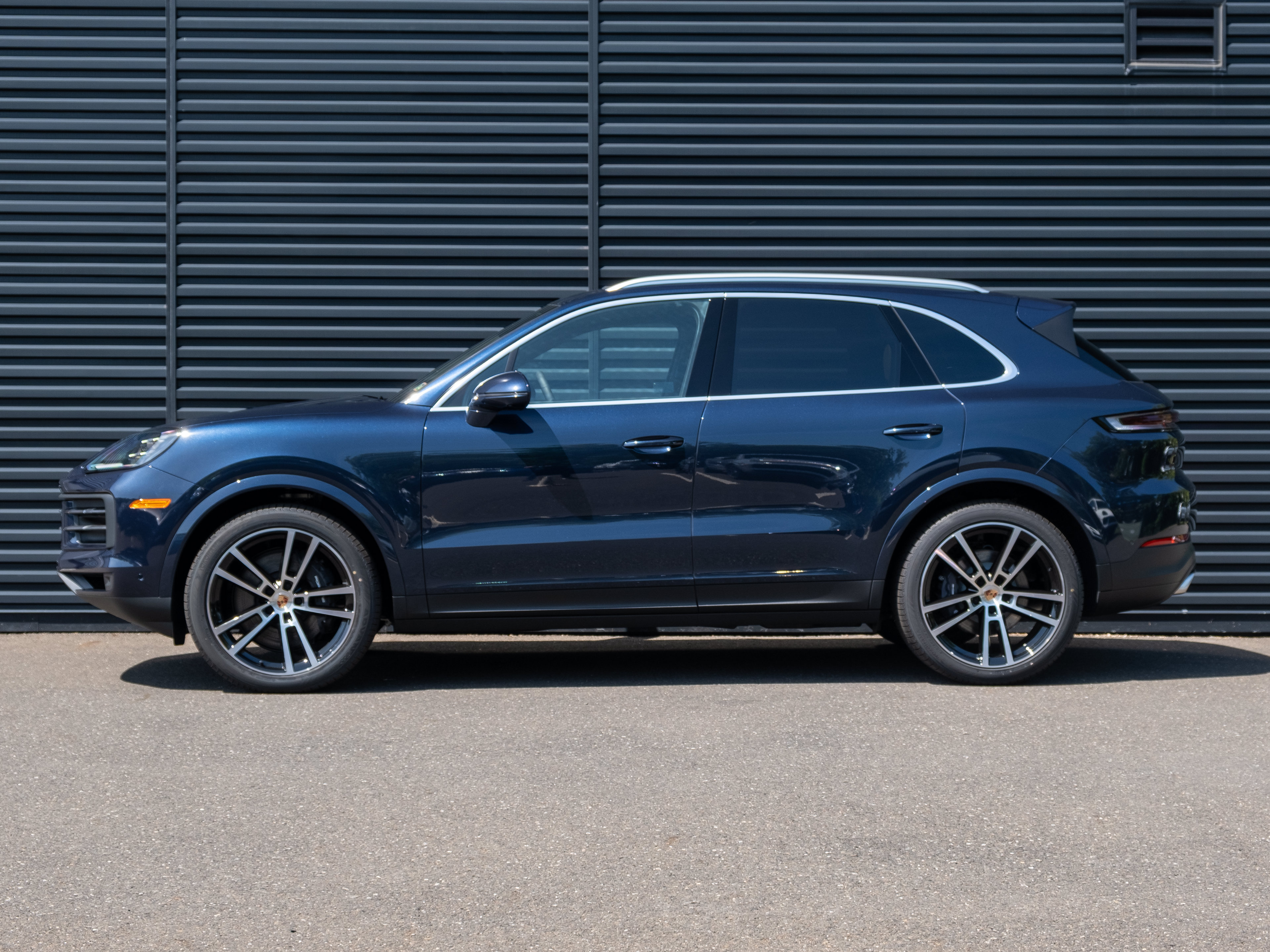 New 2026 Porsche Cayenne AWD/4WD image 2