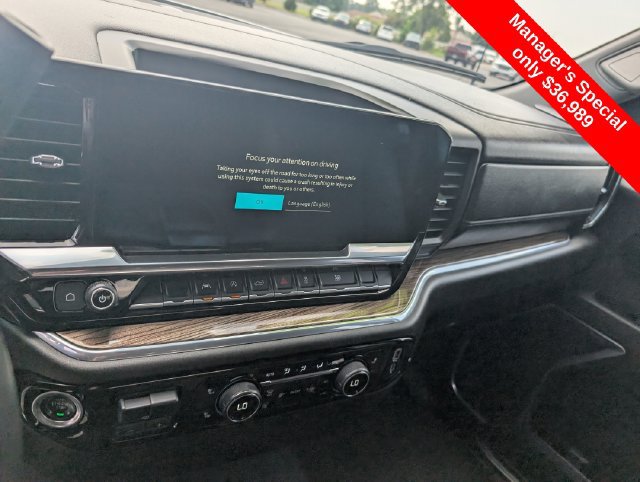 Used 2025 Chevrolet Silverado 1500 LT AWD/4WD image 21