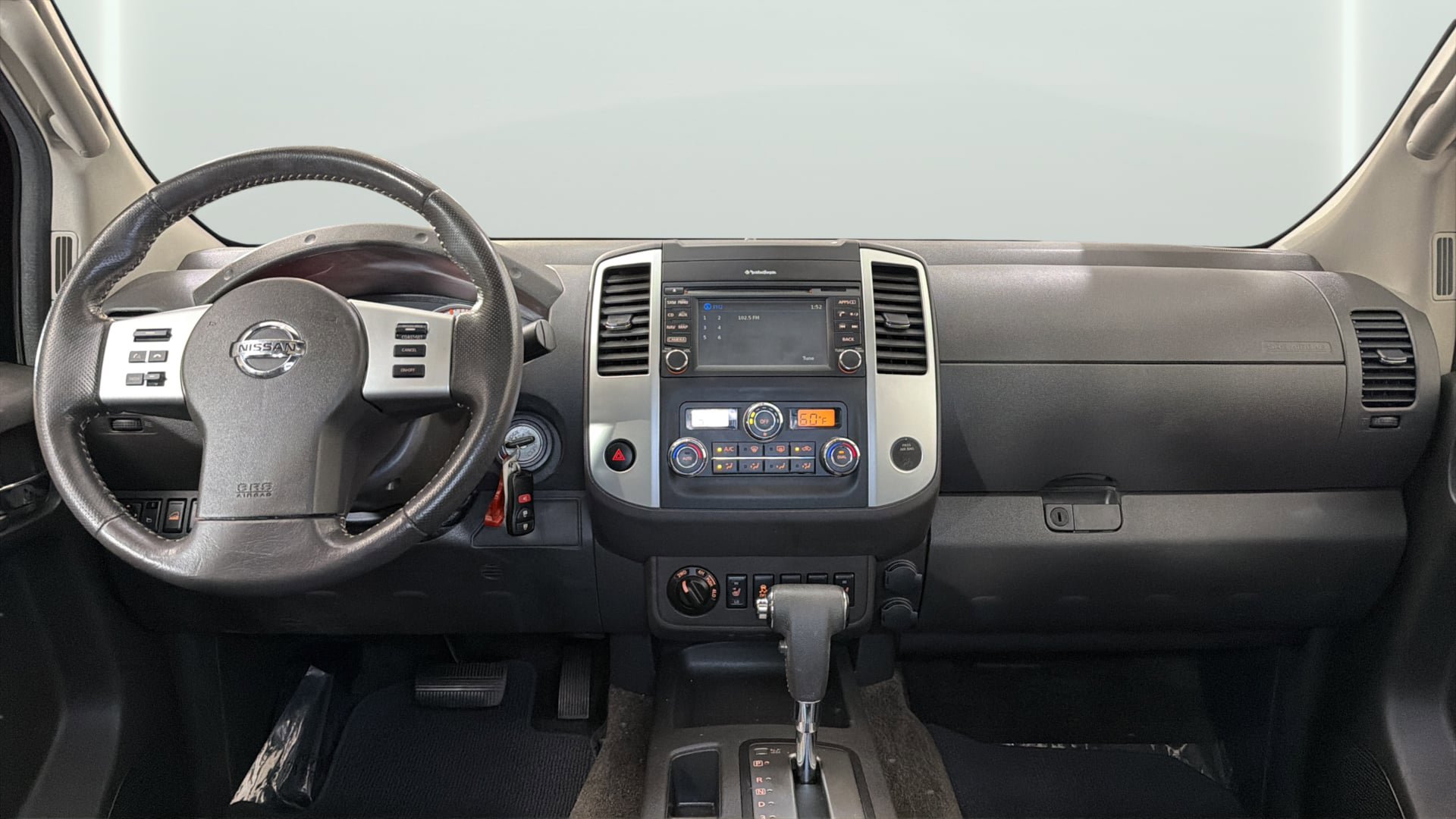 Used 2015 Nissan Frontier PRO-4X w/ Pro-4x Luxury Package AWD/4WD image 14