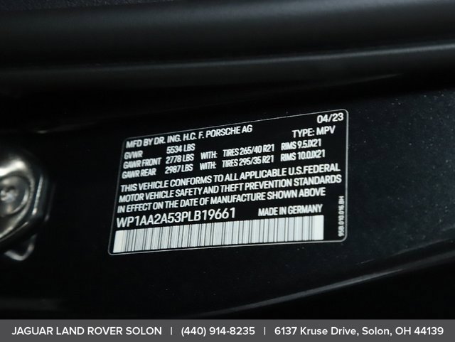 Used 2023 Porsche Macan AWD/4WD image 47