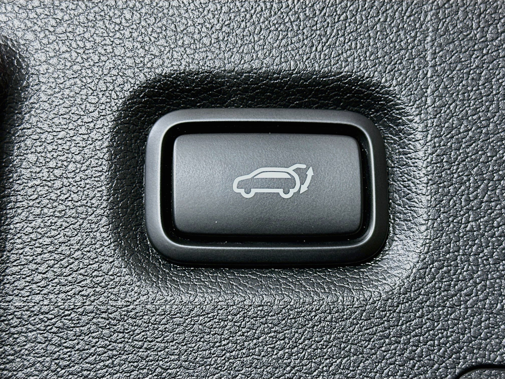 Used 2020 Hyundai Santa Fe Limited w/ Cargo Package FWD image 30