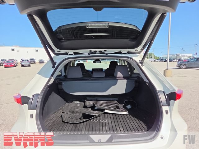 Used 2022 Toyota Venza LE AWD/4WD image 28
