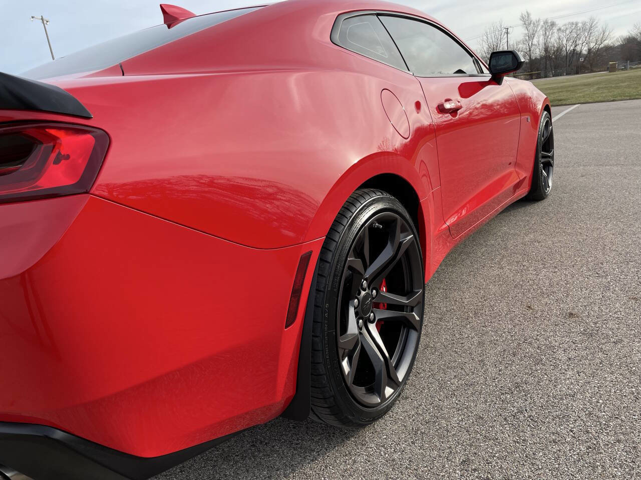 Used 2018 Chevrolet Camaro SS image 8