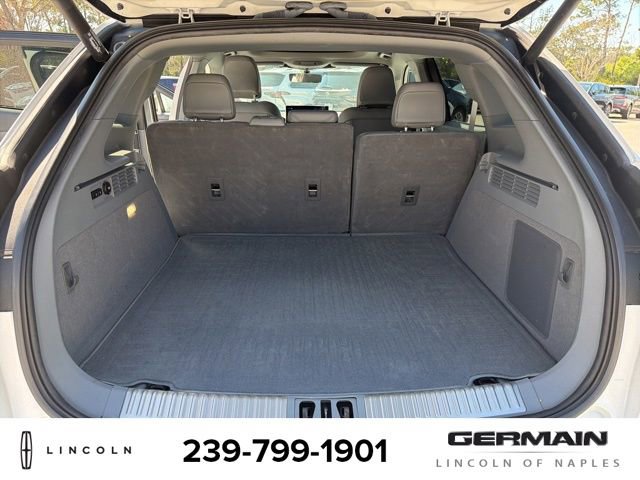 Used 2021 Lincoln Nautilus Reserve w/ Equipment Group 201A image 15