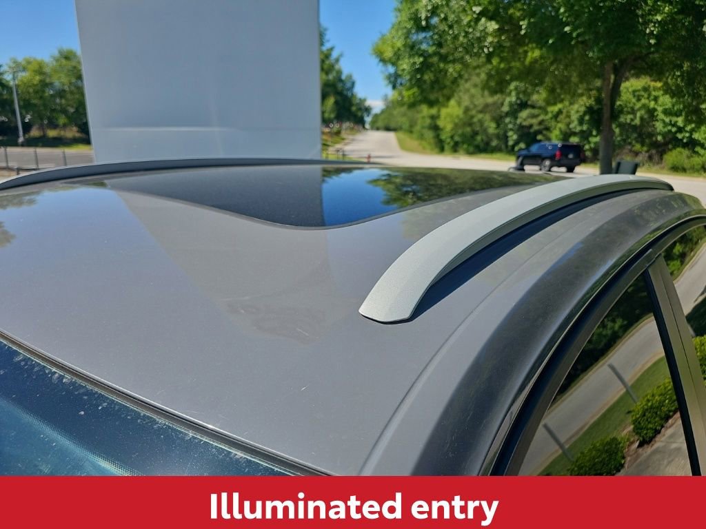 Used 2021 Volkswagen Atlas Cross Sport SE w/ Panoramic Sunroof Package FWD image 12