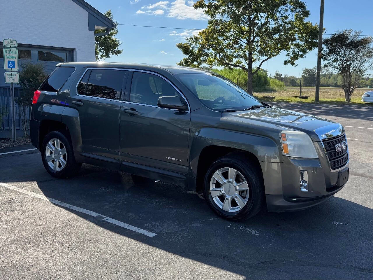 Used 2013 GMC Terrain SLE image 9