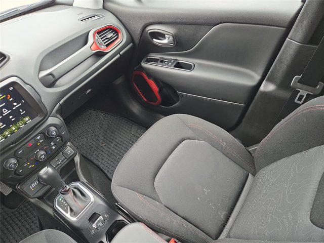 Used 2023 Jeep Renegade Trailhawk AWD/4WD image 29