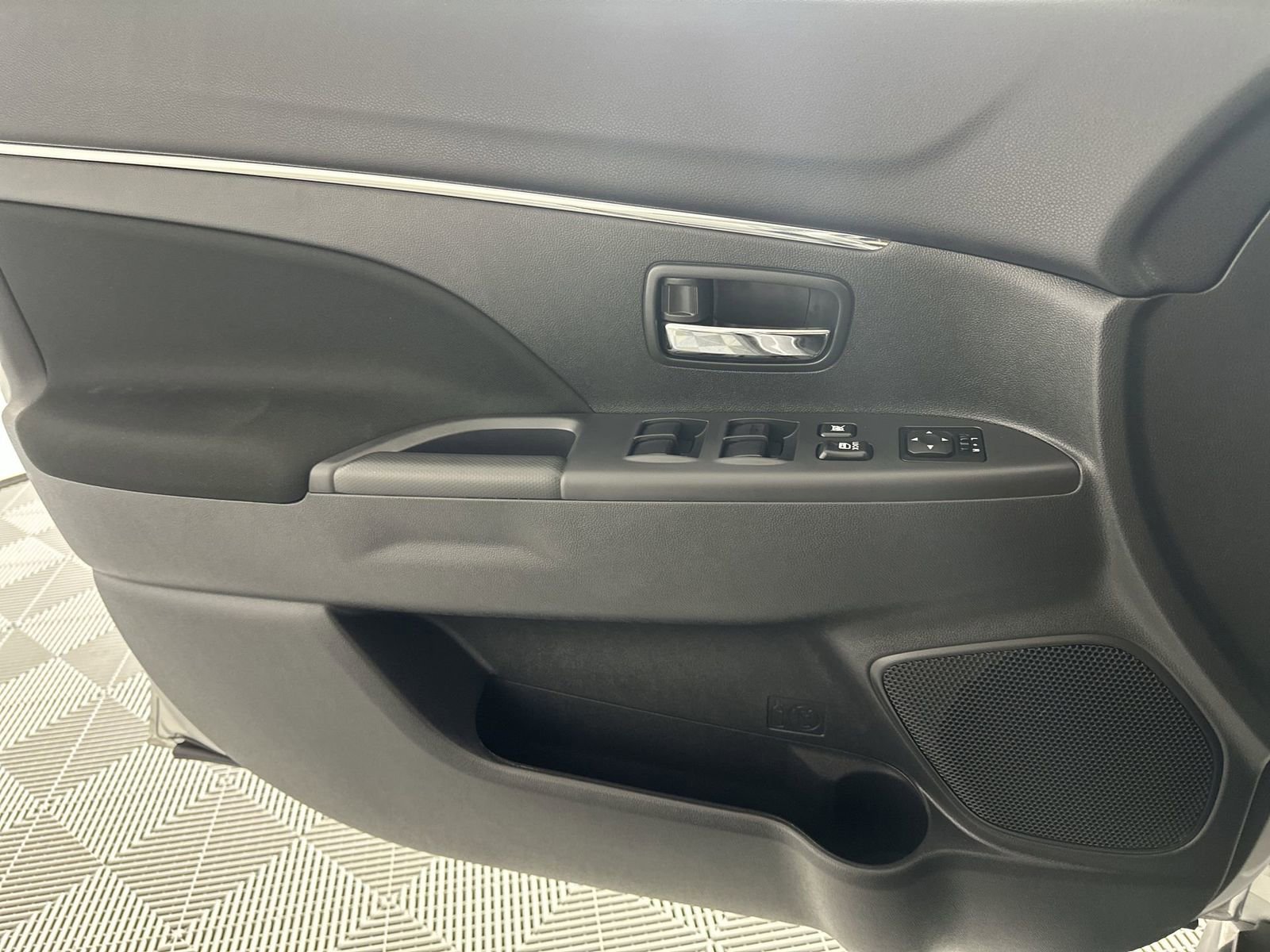 Used 2026 Mitsubishi Outlander Sport ES AWD/4WD image 29