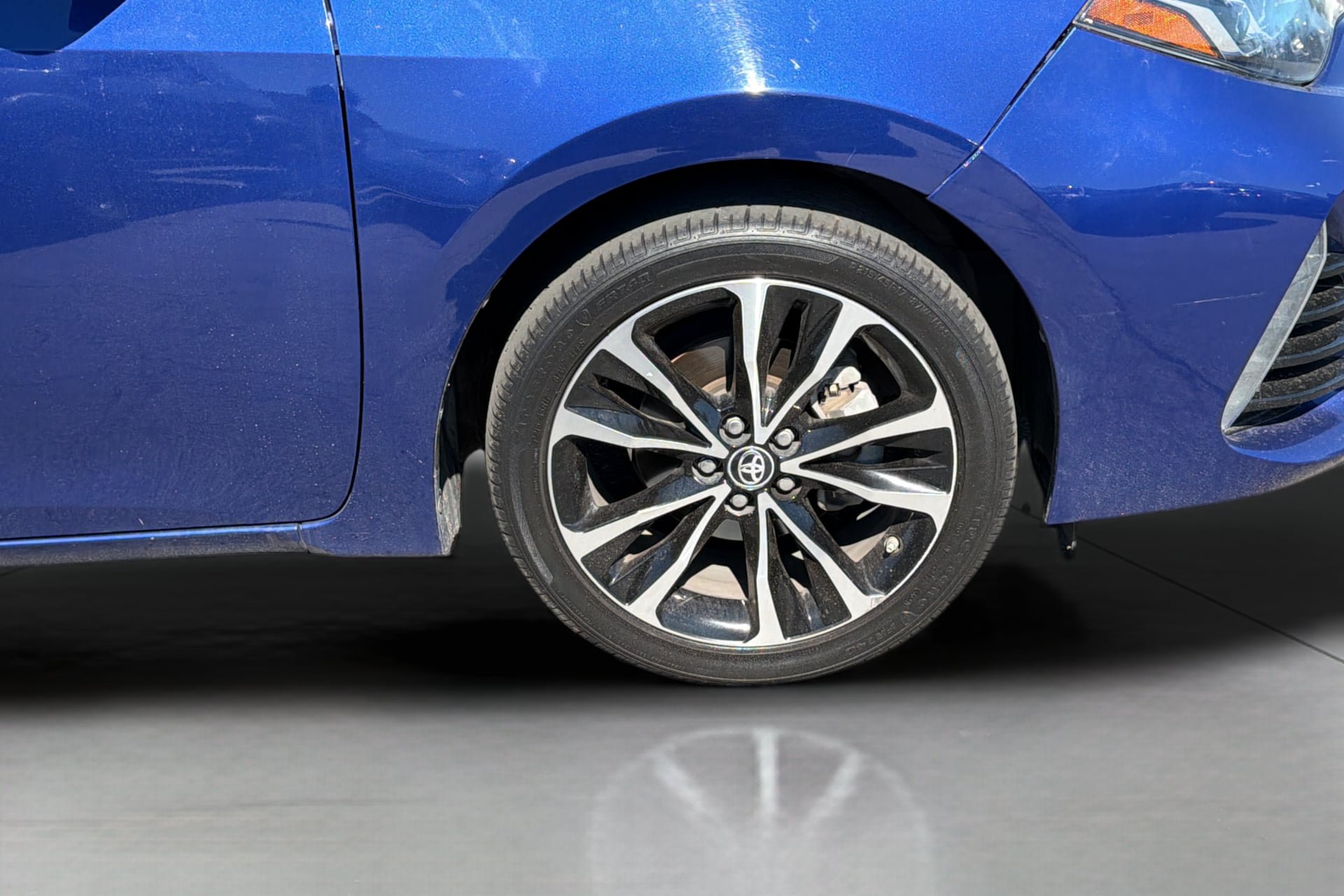Used 2019 Toyota Corolla SE w/ Protection Package FWD image 34