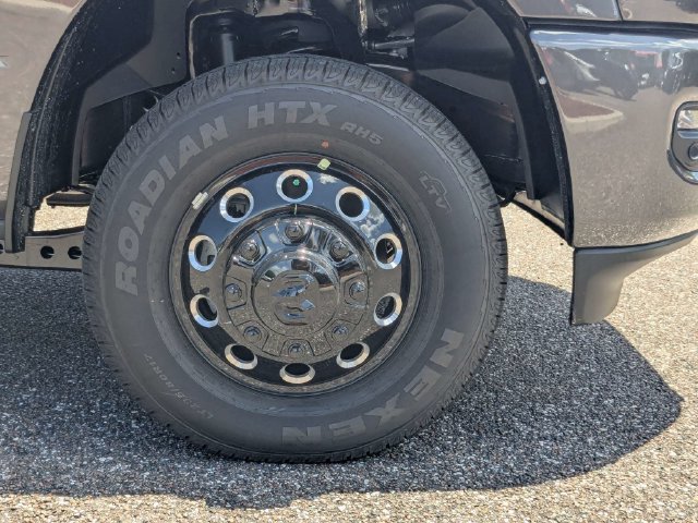 New 2026 RAM 3500 Big Horn AWD/4WD image 12