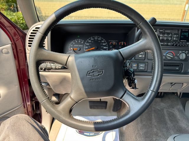 Used 1998 Chevrolet Silverado 1500 4x4 Extended Cab w/ Preferred Equipment Group 2 image 20