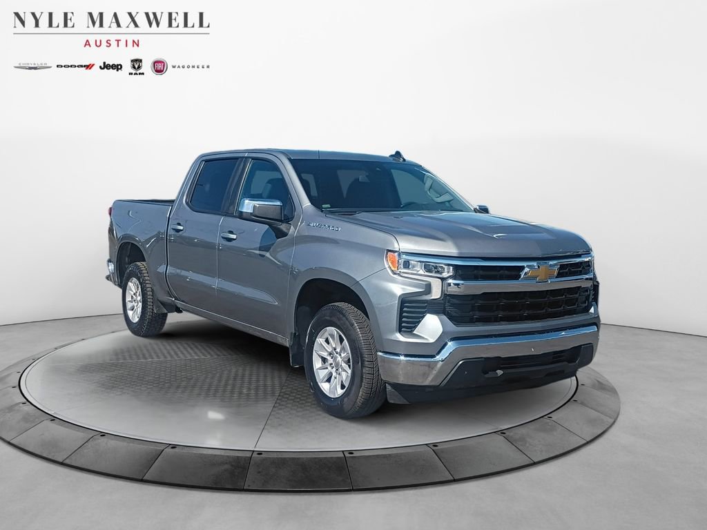 Used 2025 Chevrolet Silverado 1500 LT RWD image 2