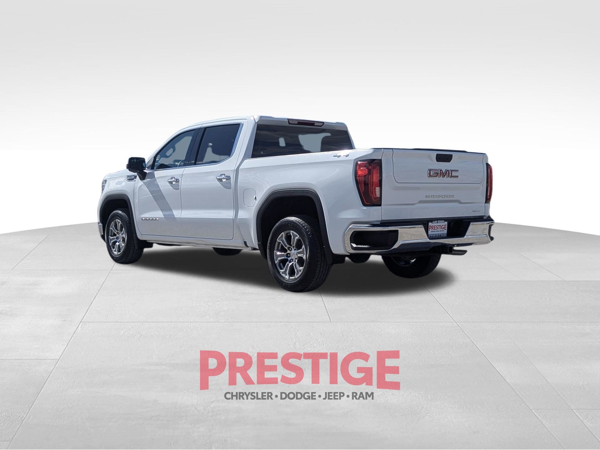 Used 2025 GMC Sierra 1500 SLT AWD/4WD image 15