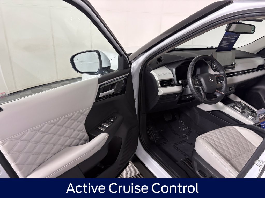 Used 2023 Mitsubishi Outlander SEL FWD image 11
