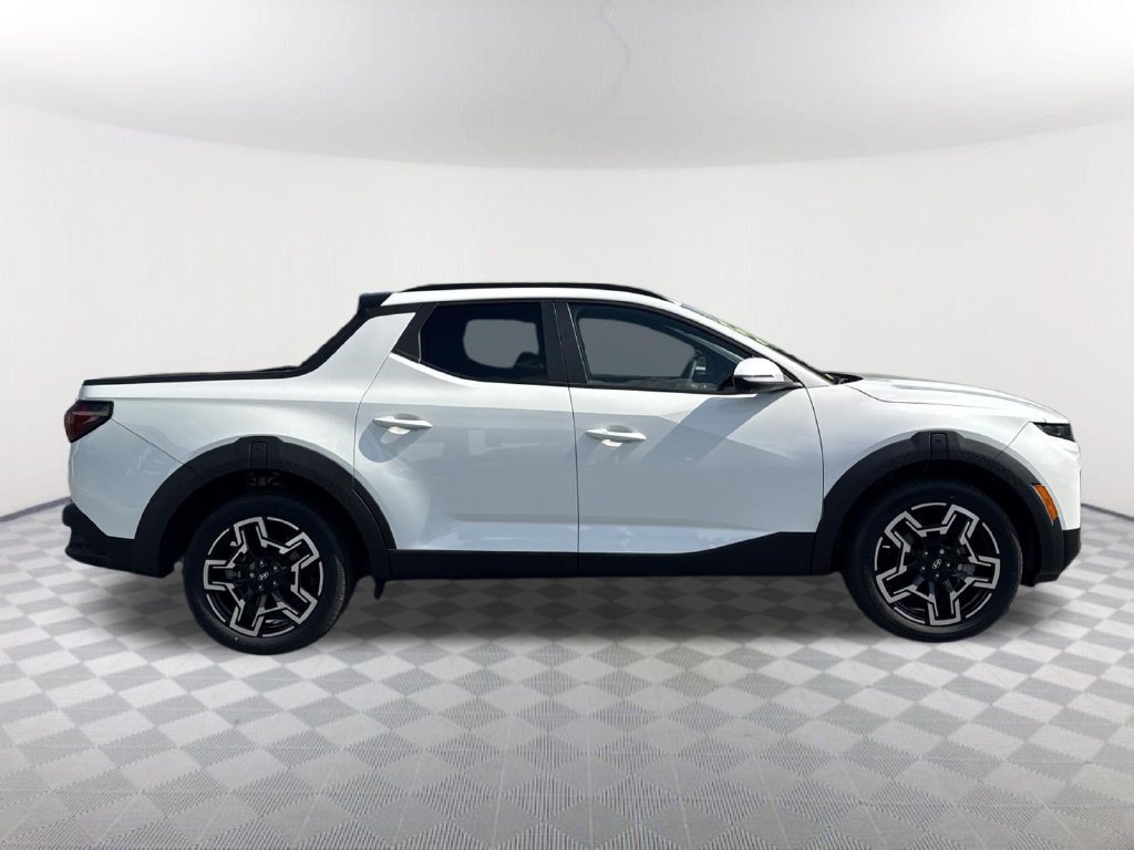 Used 2025 Hyundai Santa Cruz Limited AWD/4WD image 4