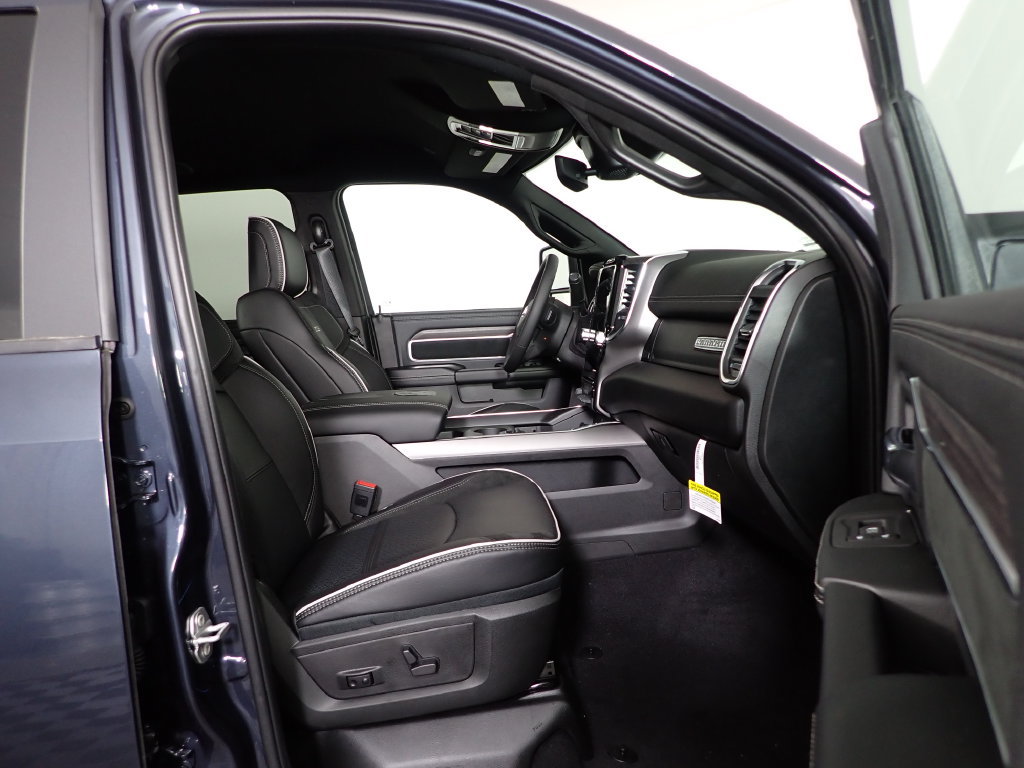 New 2027 RAM 2500 Laramie w/ Night Edition AWD/4WD image 39