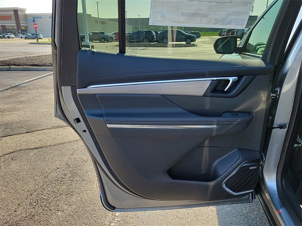 New 2025 Buick Enclave Preferred w/ Power Package image 14