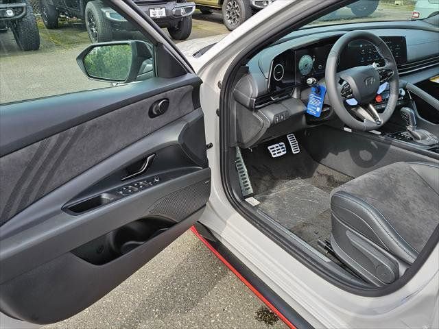 New 2026 Hyundai Elantra N FWD image 17