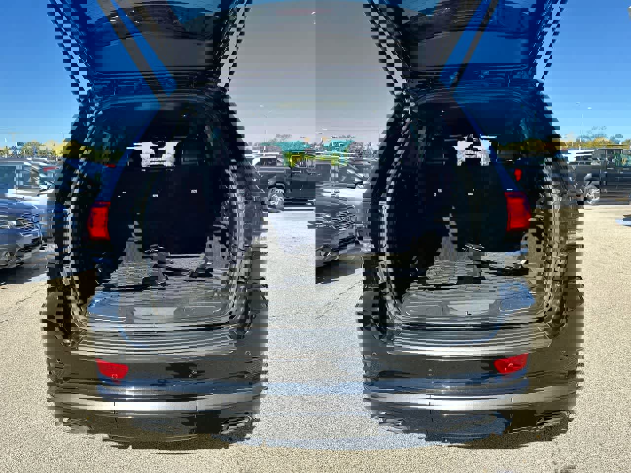 Used 2019 Jeep Grand Cherokee Limited X image 36