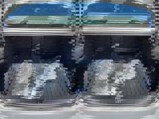 New 2024 Volvo S90 T8 Ultimate image 13