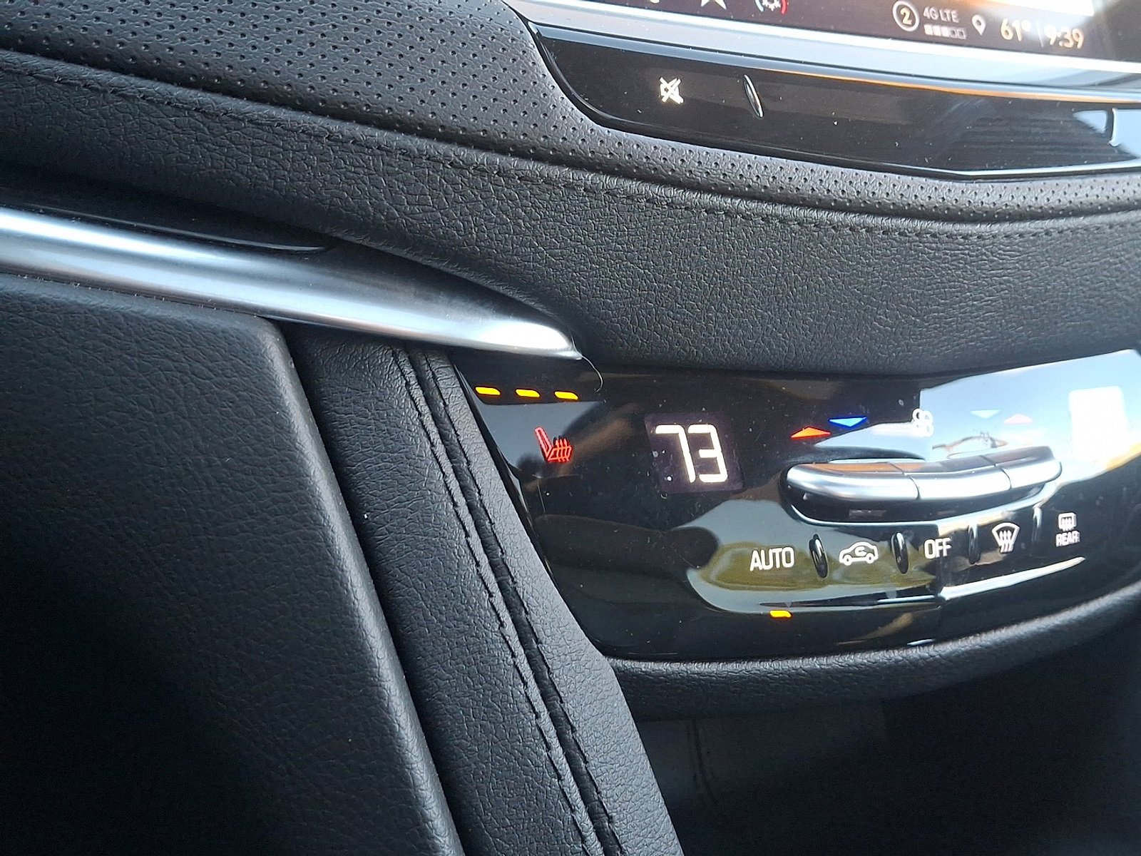 Used 2025 Cadillac XT5 Premium Luxury w/ Technology Package image 25