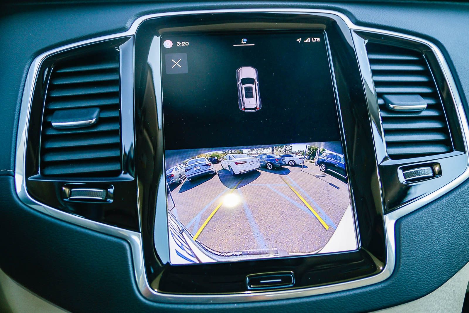 Used 2023 Volvo XC90 T8 Ultimate w/ Protection Package Premier image 28