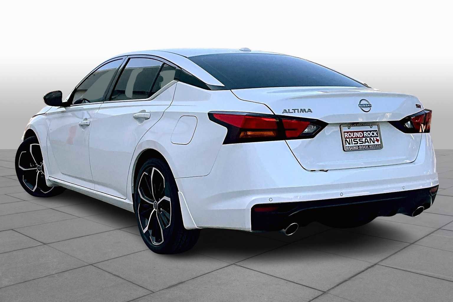 New 2025 Nissan Altima 2.5 SR w/ SR Premium Package image 7