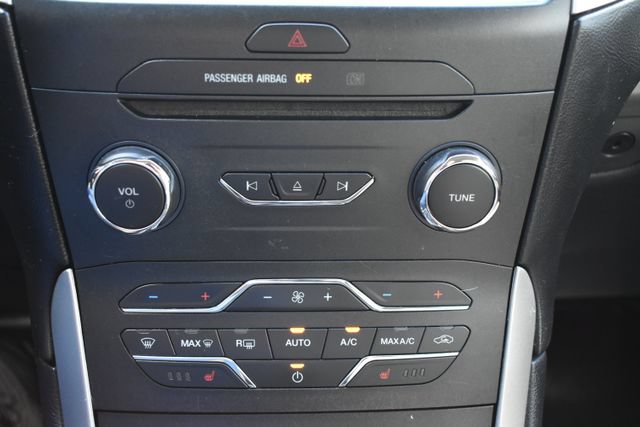 Used 2015 Ford Edge SEL w/ Equipment Group 201A AWD/4WD image 30