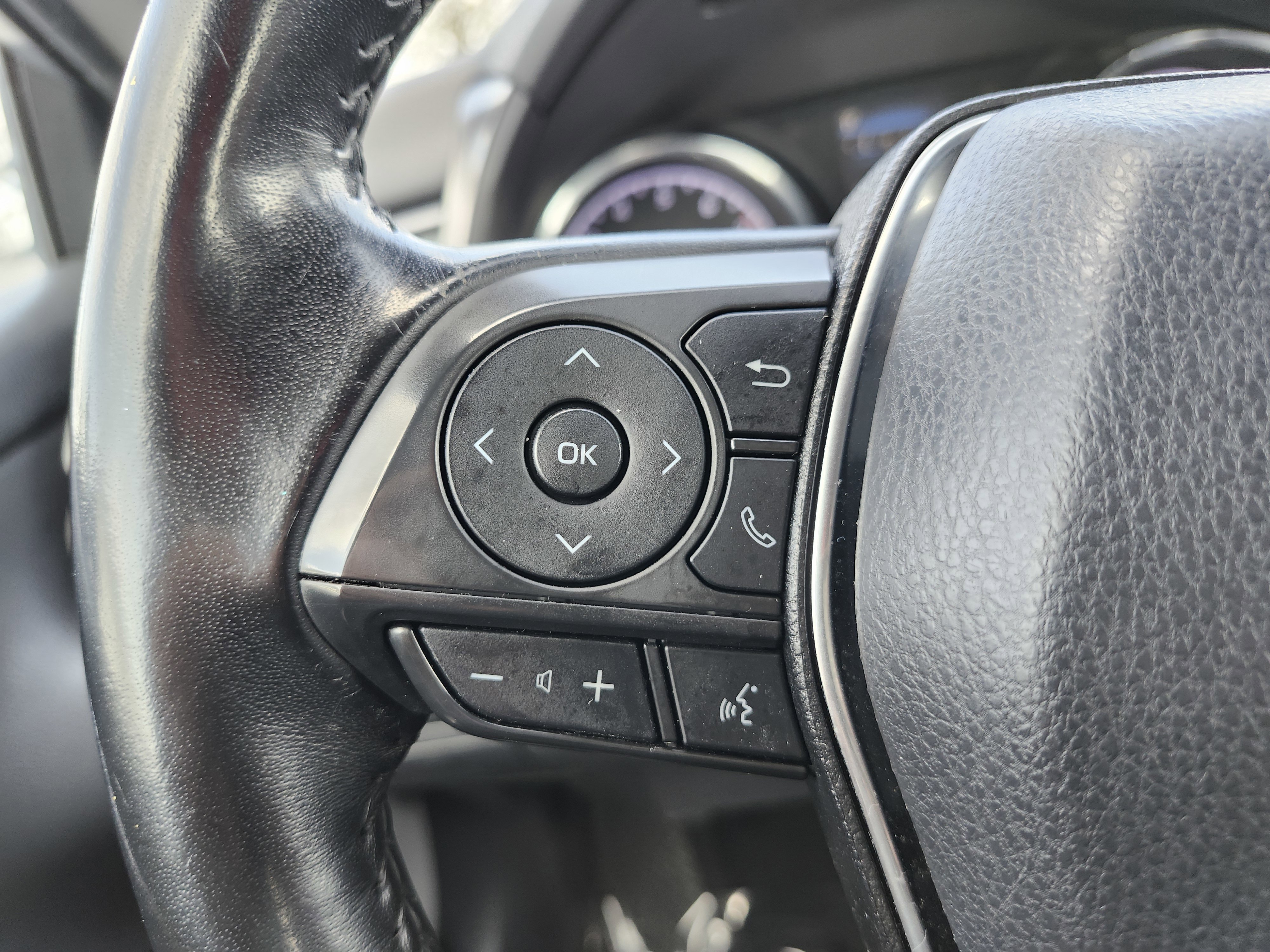 Used 2019 Toyota Camry SE image 32