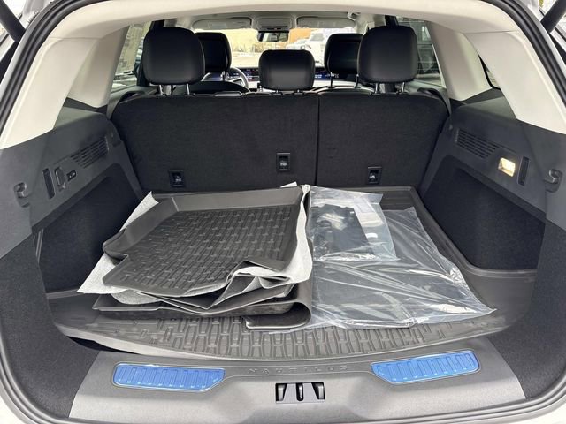 New 2026 Lincoln Nautilus Premier w/ Jet Appearance Package image 12