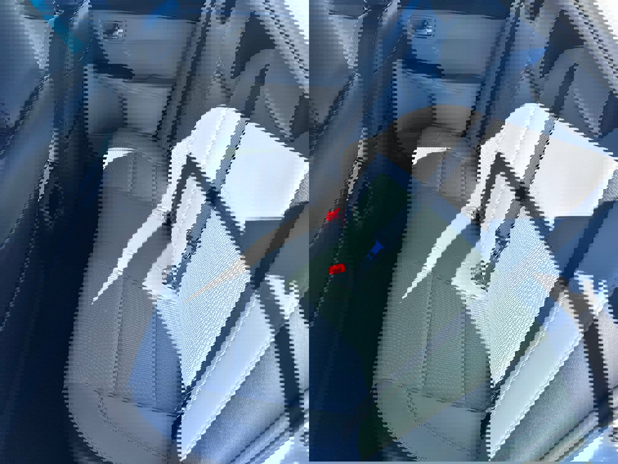 Used 2017 Toyota Camry SE image 6