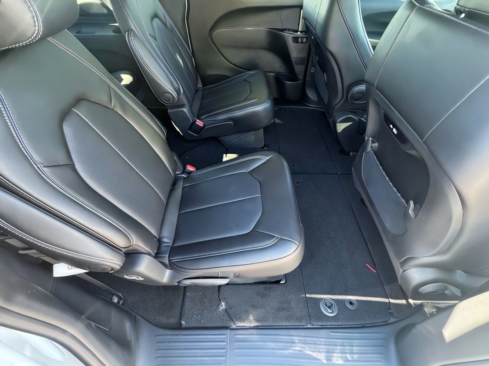 New 2026 Chrysler Pacifica Select image 12