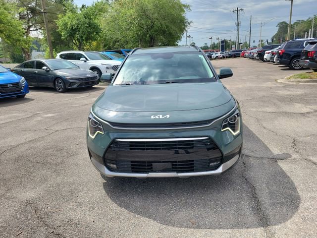 Used 2023 Kia Niro EX Touring FWD image 5