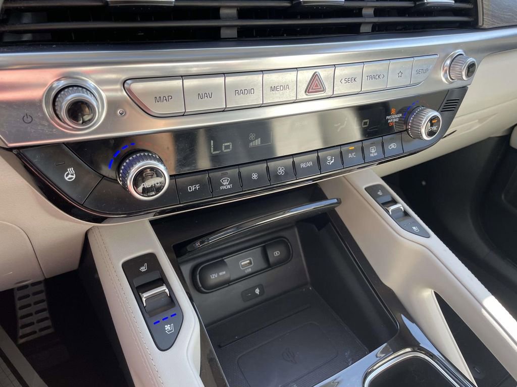 Used 2022 Kia Telluride SX w/ SX Prestige Package AWD/4WD image 19