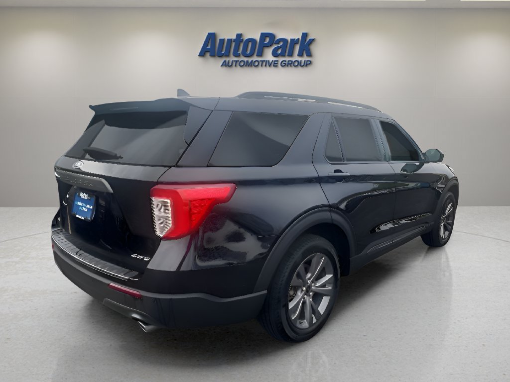 Certified 2024 Ford Explorer XLT w/ Equipment Group 202A AWD/4WD image 9