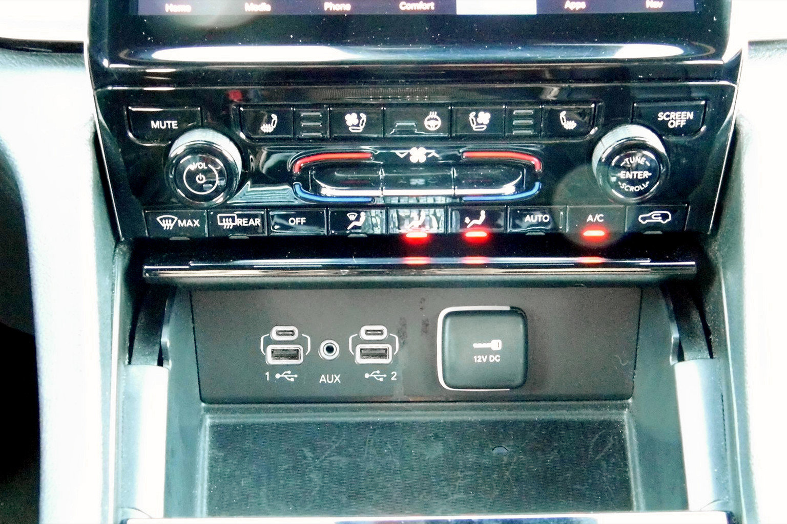 Used 2024 Jeep Grand Cherokee L Limited w/ Luxury Tech Group II image 13